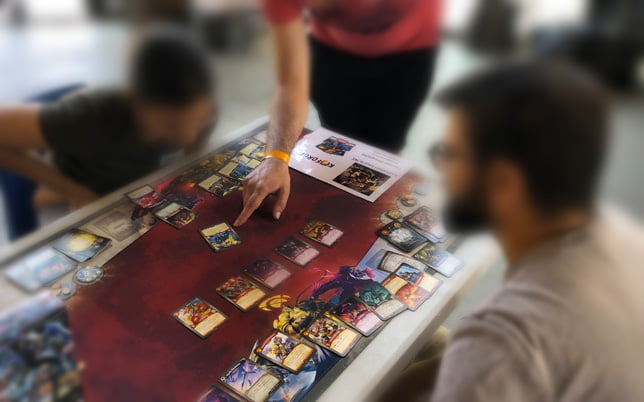 Initiation au jeu de cartes Keyforge